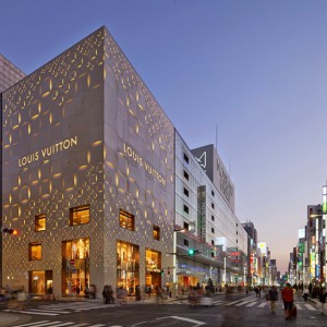 Permalink to: LOUIS VUITTON A TOKYO